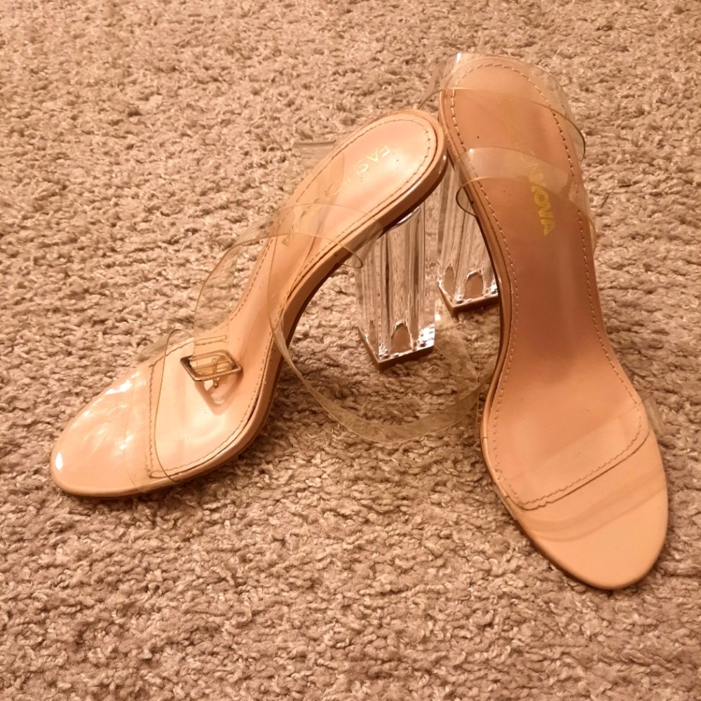 Fashionnova Glass slipper sandal. Sz. 6